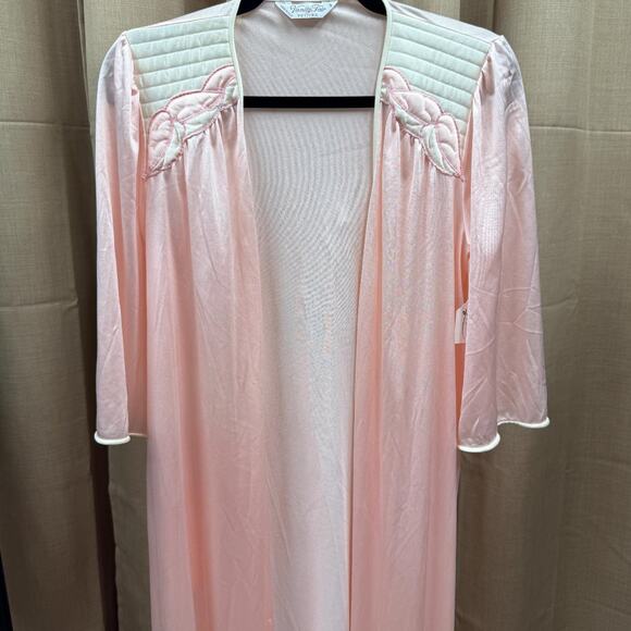 Vanity fair long pink nylon - Picture 1 of 3